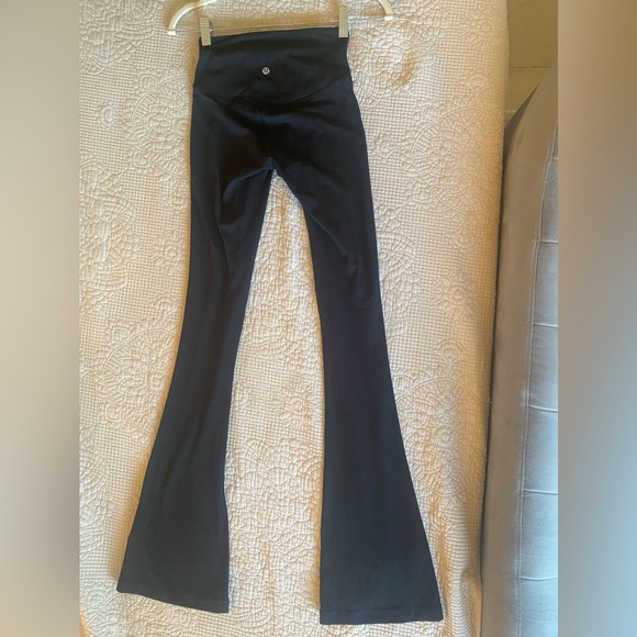 lululemon Align V-Waist Mini-Flare Pant - Picture 5 of 8